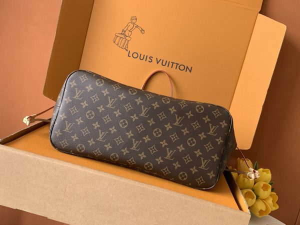 cmp_i1765554458398_4826_0_3 LV handbag