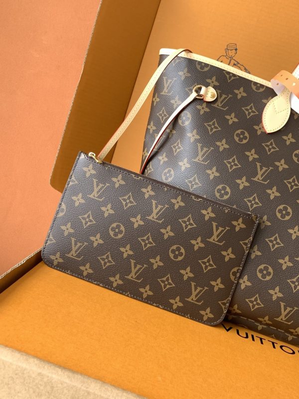 cmp_i1765600258953_4487_0_4 LV handbag