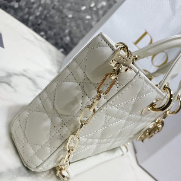 i1647586326_6352_2 Lady D-Joy handbag