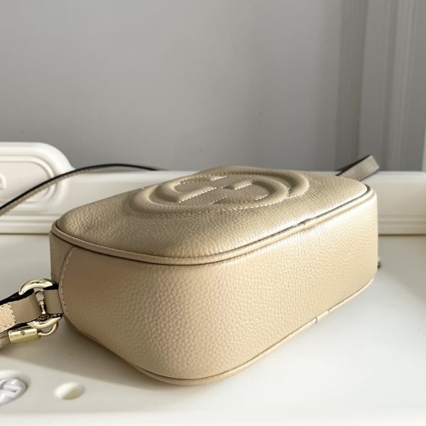 GG Disco SOHO Camera Bag Classic will never go out of style embossed double G with leather tassels The top layer of cowhide is super soft