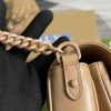 GUCCIMarmont series chain wallet is crafted with exquisite stitching of cowhide leather