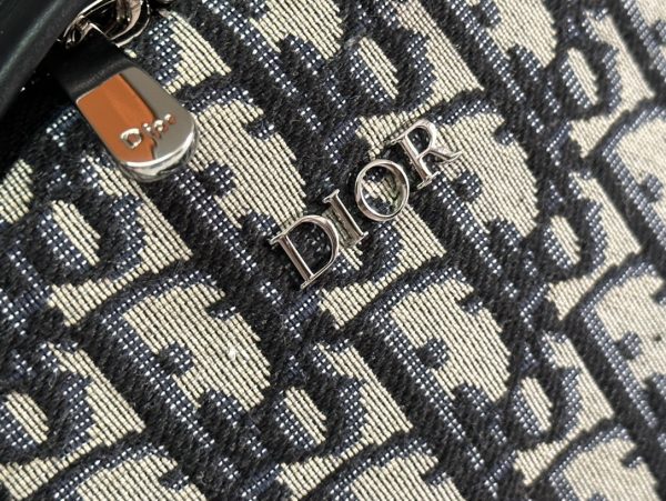 i1694951180_3733_1 Dior crossbody bag