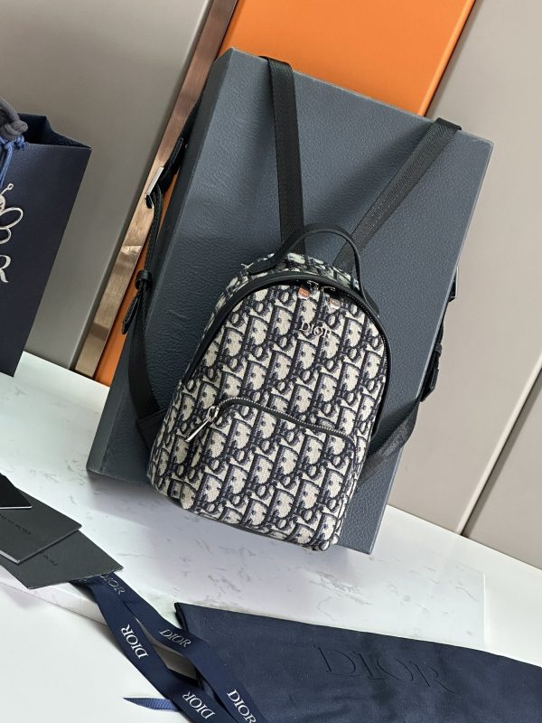 i1694951180_6887_0 Dior crossbody bag