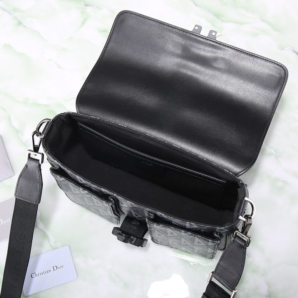 i1700328551_7909_7 Dior Hit the Road handbag