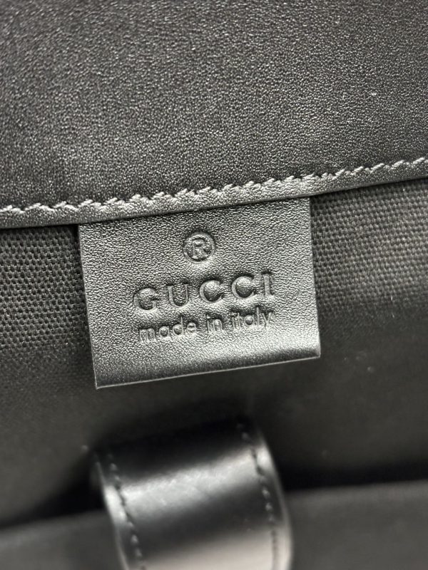 i1705330592_8774_14 GUCCI Signature leather classic backpack