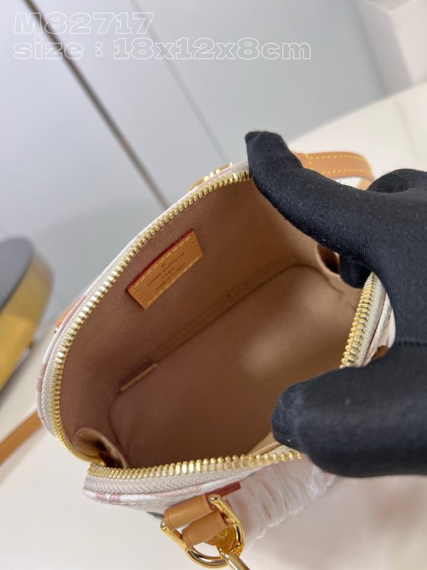 i1705893941_1037_4 Nano Alma handbag