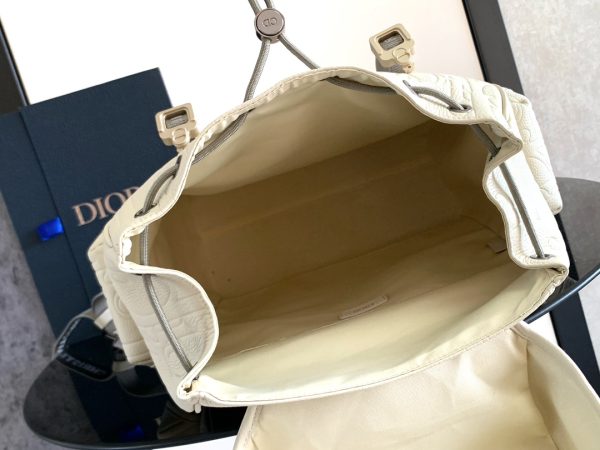 i1725289307_9649_8 Dior backpack