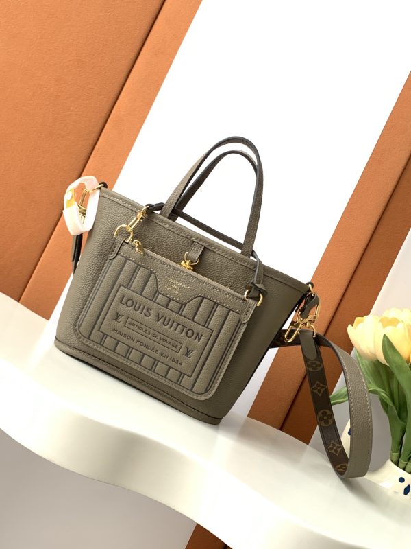 Out BB handbag