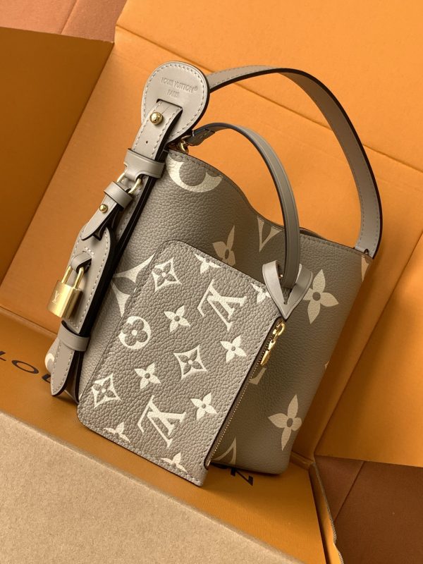 i1743917540_9450_8 All InBB handbag