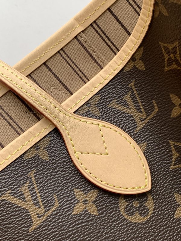 Neverfull Medium Handbag