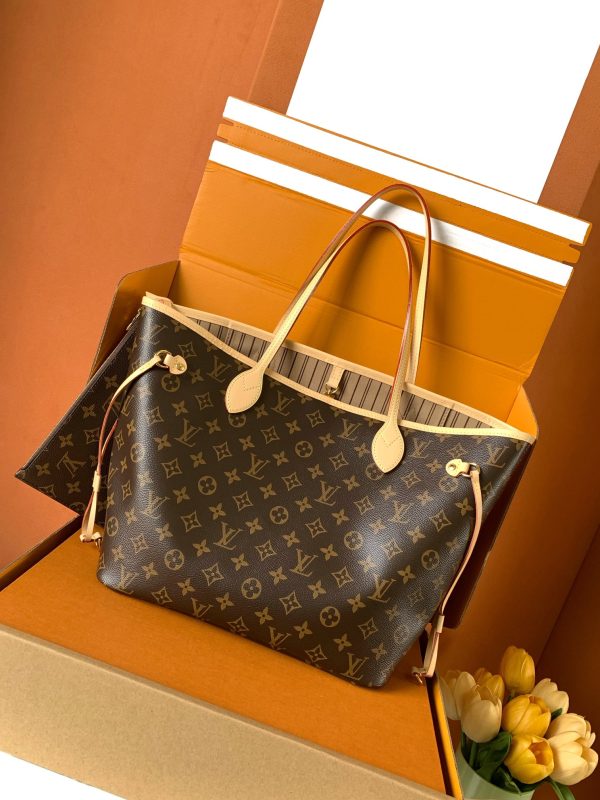 Neverfull Medium Handbag