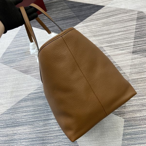 i1745651584_3710_7 Gucci Totissima Collection