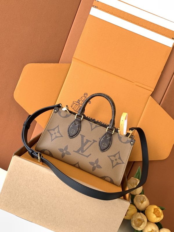 i1746354822_9560_2 OnTheGo tote bag