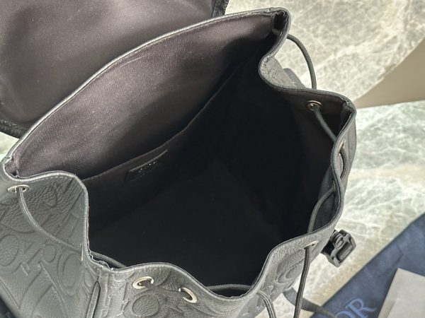 i1746805596136_5376_0_8 Dior backpack