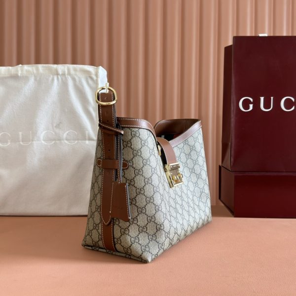 i1747495441659_4035_0_2 Gucci shoulder bag