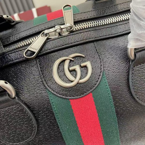 i1760181720799_2628_0_4 The Gucci Savoy collection innovates by combining black color schemes with exquisite leather, showcasing classic silhouettes
