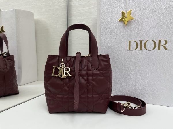 i1762660409065_3854_0_4 Dior crossbody bag