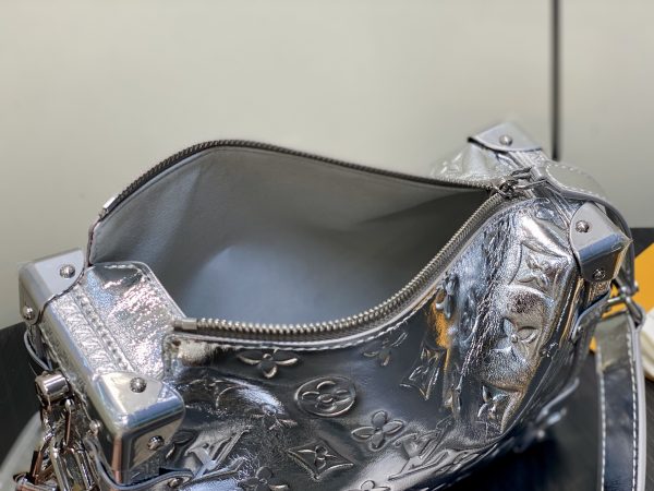 TRUNK medium-sized handbag
