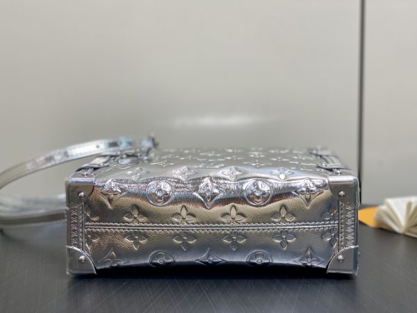 TRUNK medium-sized handbag