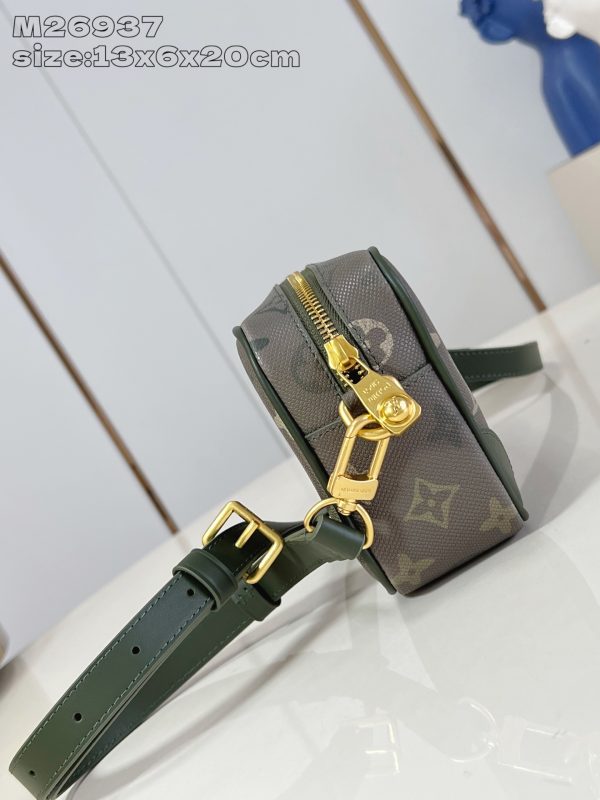 i1764737731305_8199_0_2 Capucines Souple large handbag reinterprets Louis Vuitton's classic design