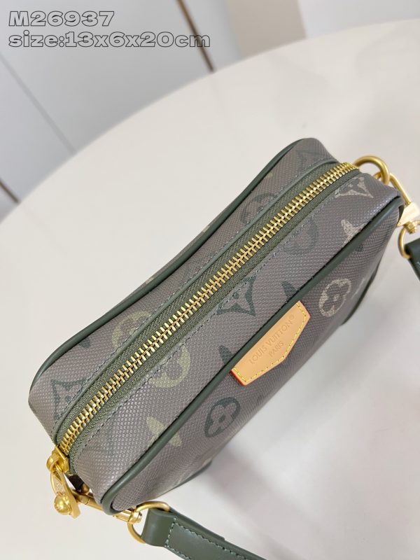 i1764737732511_8352_0_6 Capucines Souple large handbag reinterprets Louis Vuitton's classic design