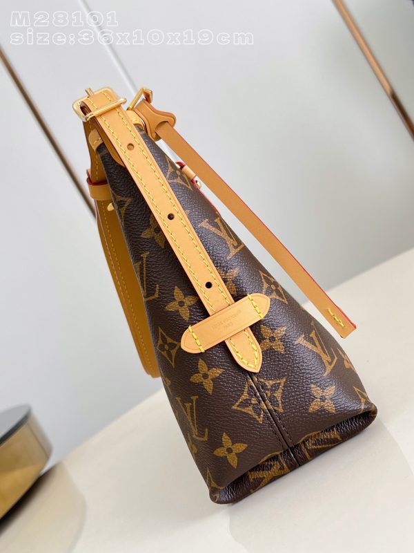 i1767873461229_8927_0_2 Carryall East West