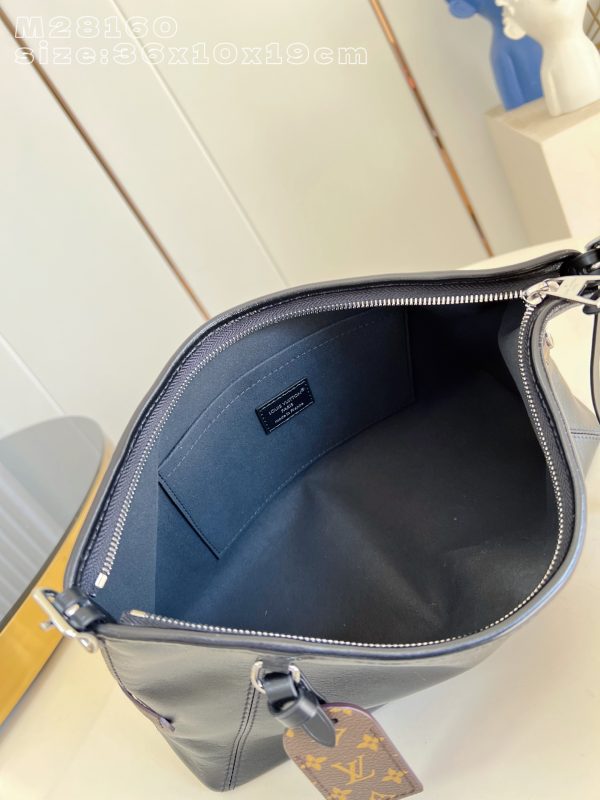 i1768191896124_1948_0_12 Carryall East West