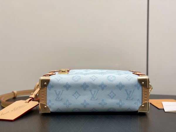 i1769573876039_6130_0_3 Sac Side Trunk MM handbag