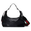 GG2026 autumn/winter collection, Beatrix series handbags adopt a casual silhouette, with iconic buckle details on the shoulder straps